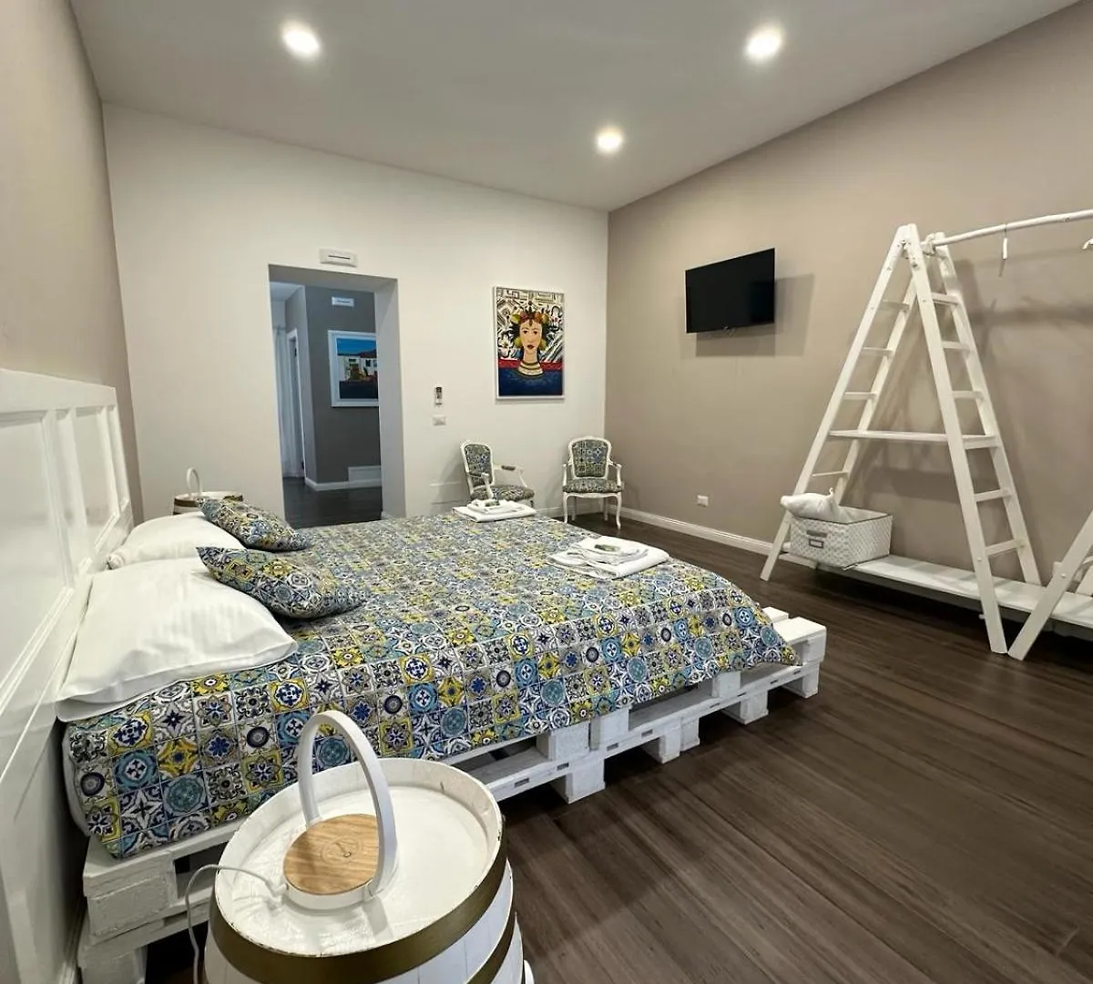 Sikelia-Sicilian Rooms CTA Bed & Breakfast