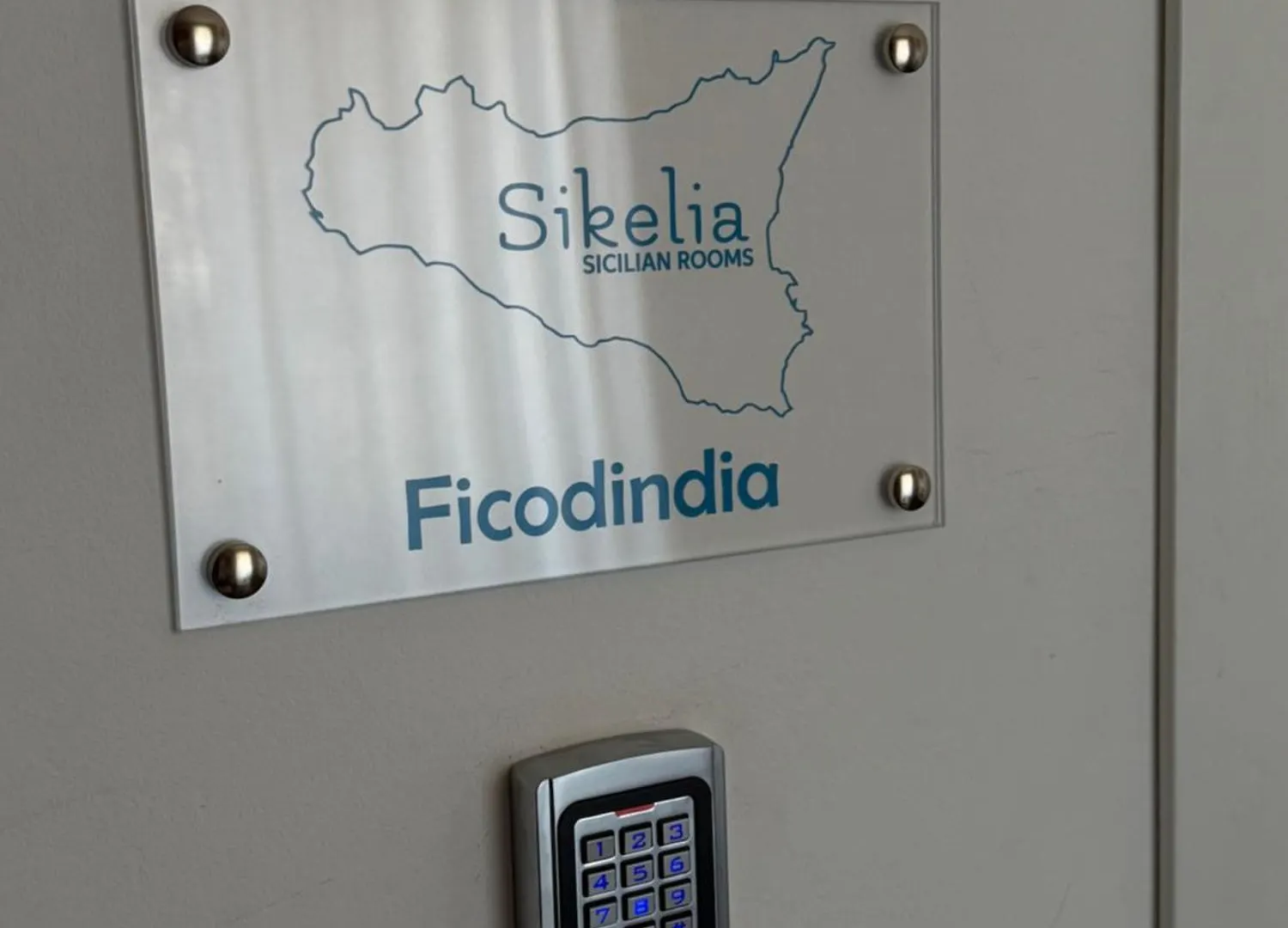 Sikelia-Sicilian Rooms Catania Bed & Breakfast